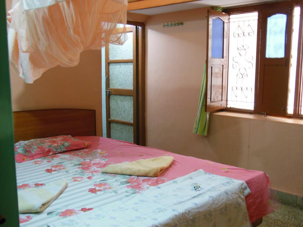 Rocky Guesthouse هامبي الغرفة الصورة