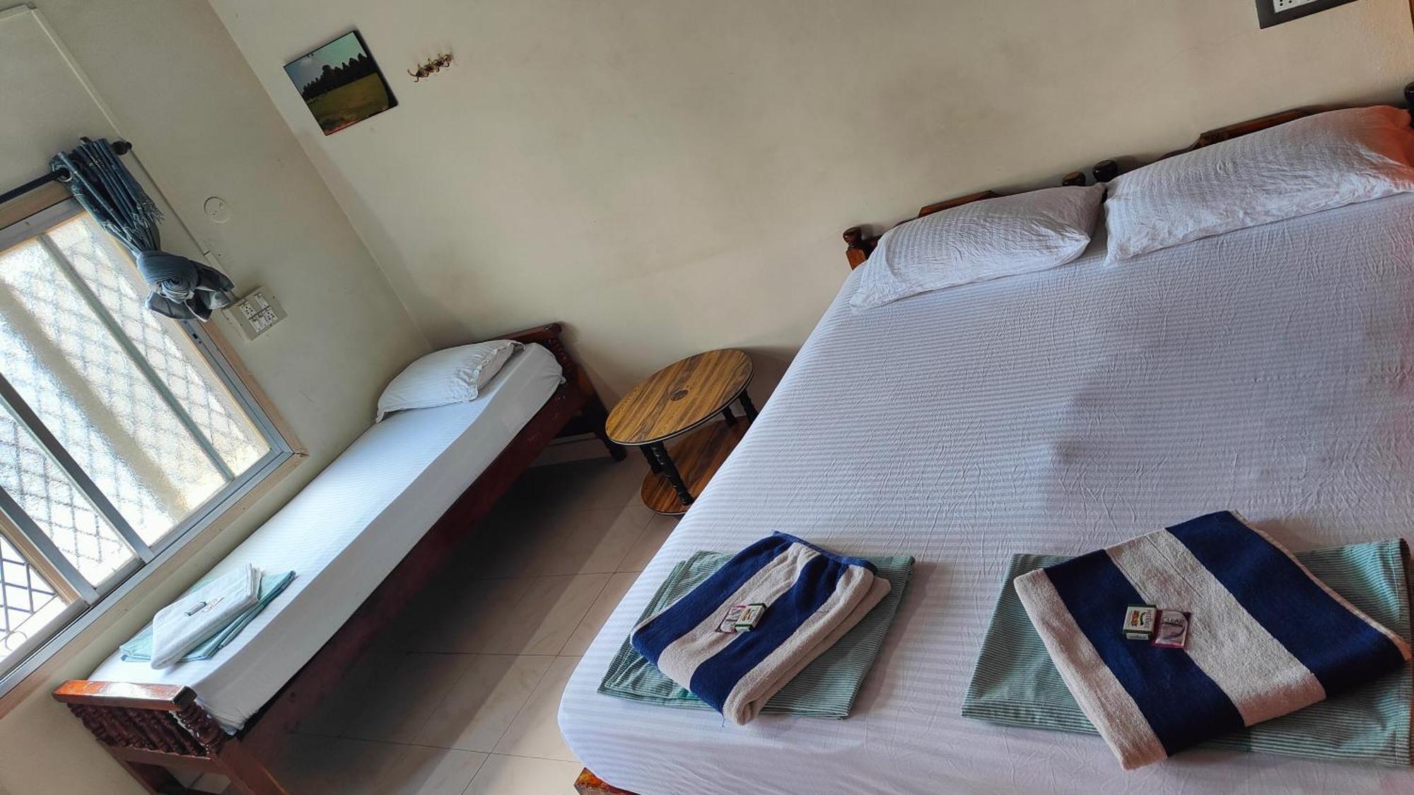 Rocky Guesthouse هامبي المظهر الخارجي الصورة