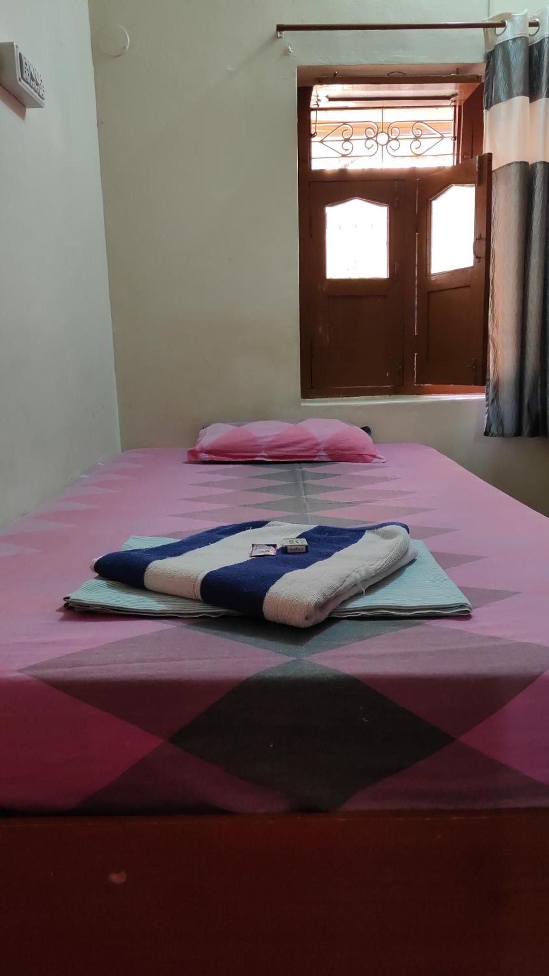 Rocky Guesthouse هامبي المظهر الخارجي الصورة