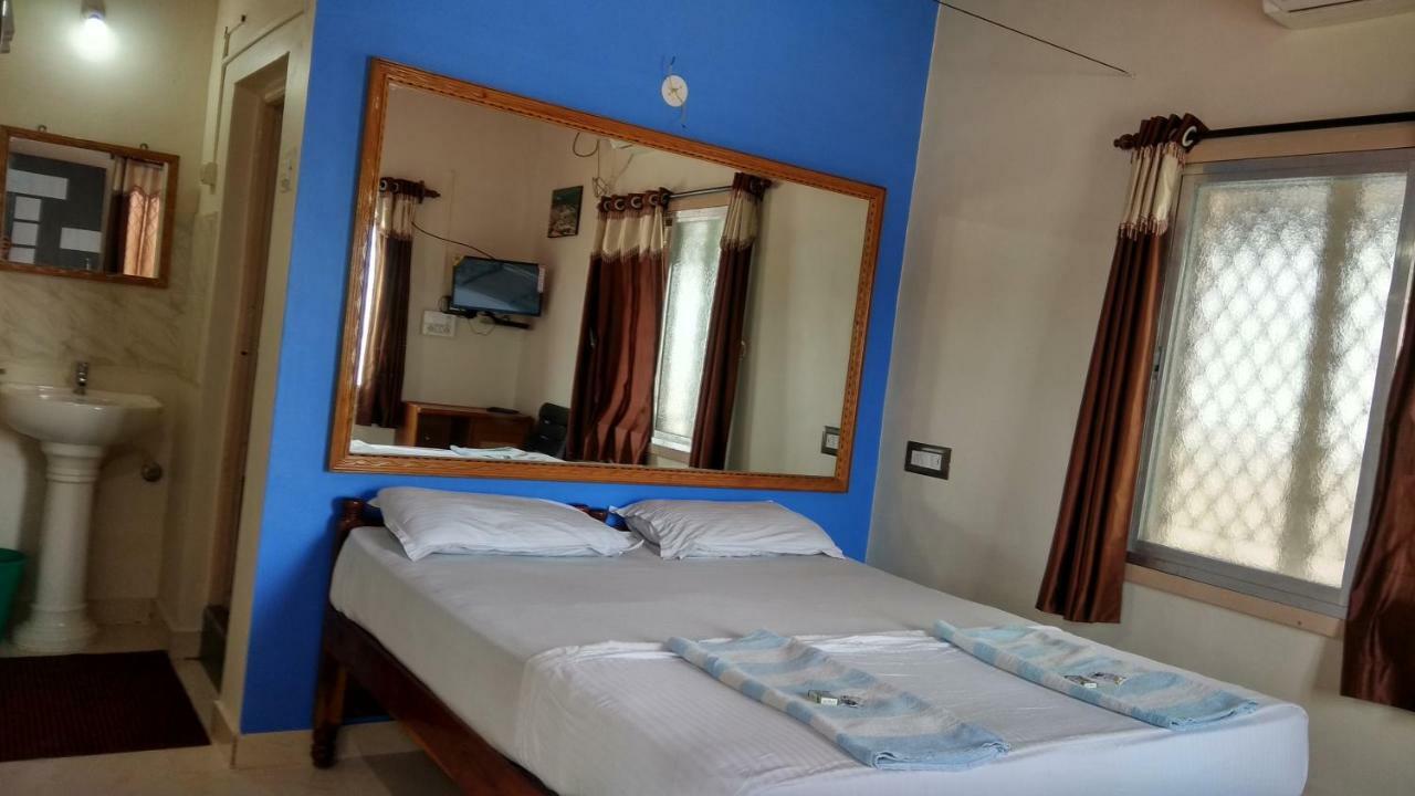 Rocky Guesthouse هامبي المظهر الخارجي الصورة